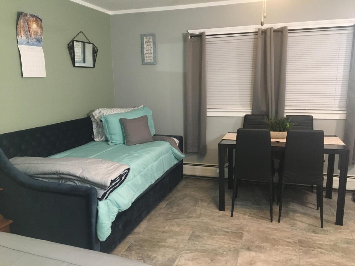 Home Away From Home, Recently Renovated North Troy Exterior foto